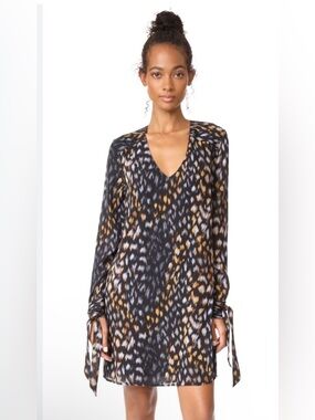 Equipment 100% Silk Black
Leopard Print Long Tie Sleeves
Mini Dress M NW T